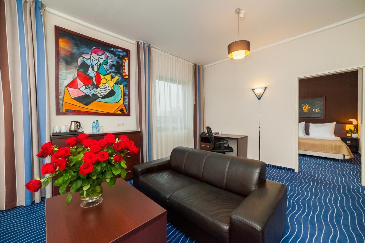 Express Krakow Hotel 크라쿠프 외부 사진