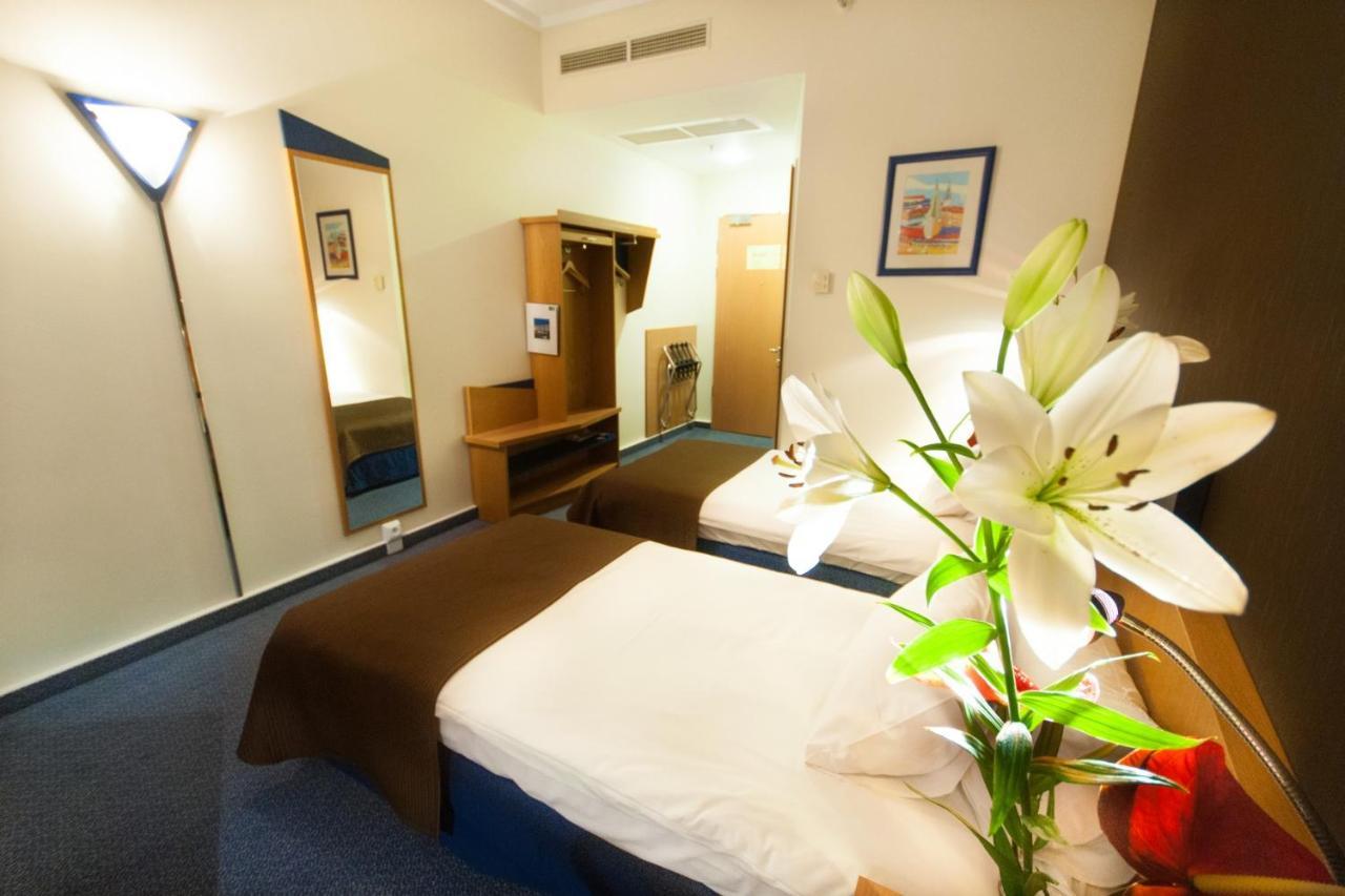 Express Krakow Hotel 크라쿠프 외부 사진