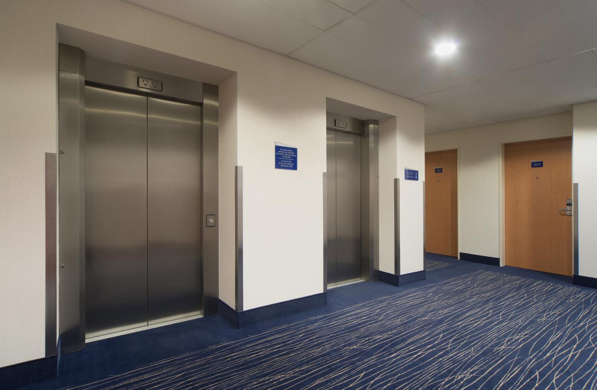 Express Krakow Hotel 크라쿠프 외부 사진